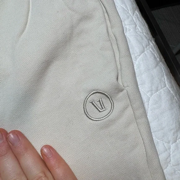 Vuori Joggers in cream - Picture 2 of 4